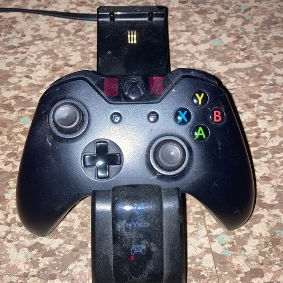Xbox One - Controller, games, charging station, and HDMI cord included